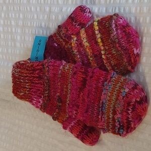 NEW Origins 100% Wool Multicoloured Bohemian Lined Mittens